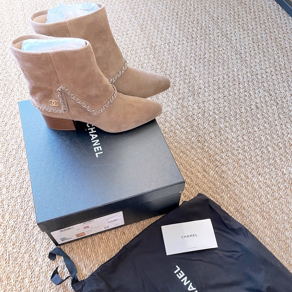 CHANEL. Suede Calfskin Short Boots. NWT. Size 39.